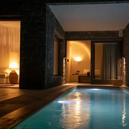 Lithi Luxury Retreat * Imerovigli (Santorini)