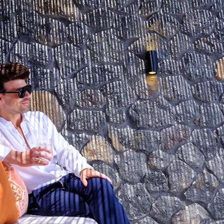 Lithi Luxury Retreat * Imerovigli (Santorini)