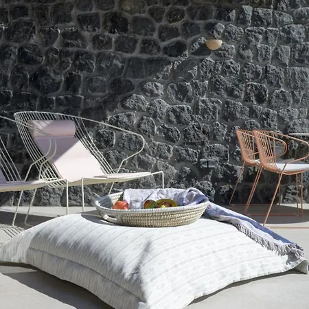 Lithi Luxury Retreat * Imerovigli (Santorini)
