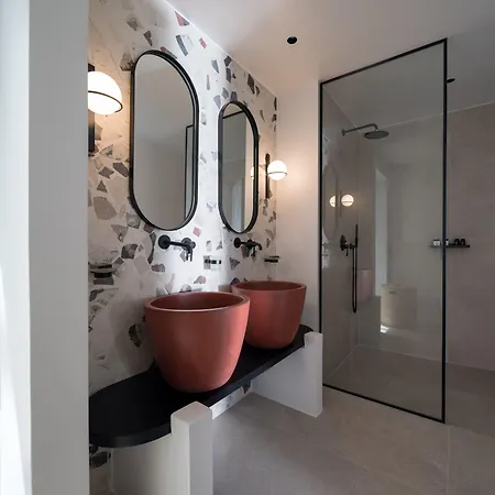 Lithi Luxury Retreat 4* 이메로비글리