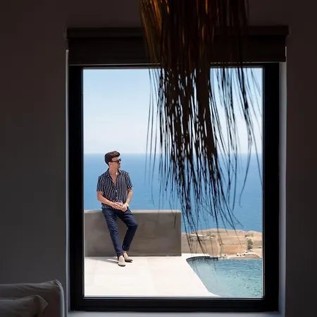 Lithi Luxury Retreat 4* Imerovigli (Santorini)