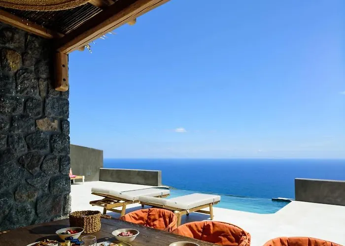 Ξενοδοχείο με διαμερίσματα Lithi Luxury Retreat 4*