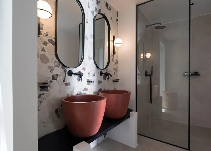 Lithi Luxury Retreat 4* 이메로비글리