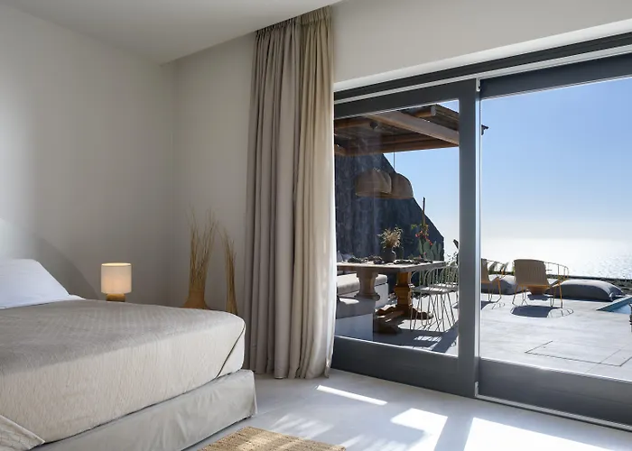 Апарт-отель Lithi Luxury Retreat Имеровигли